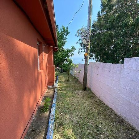 הוילה איסלה דה ארוסה La Casilla - Illa Isla De Arousa - Preciosa Casa Enfrente A Playa Con Vistas Al Mar Y Playa מראה חיצוני תמונה