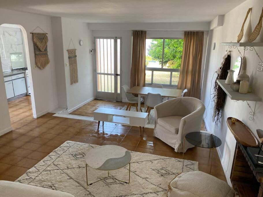 הוילה איסלה דה ארוסה La Casilla - Illa Isla De Arousa - Preciosa Casa Enfrente A Playa Con Vistas Al Mar Y Playa מראה חיצוני תמונה