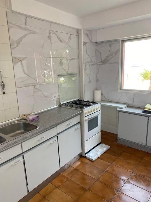הוילה איסלה דה ארוסה La Casilla - Illa Isla De Arousa - Preciosa Casa Enfrente A Playa Con Vistas Al Mar Y Playa מראה חיצוני תמונה