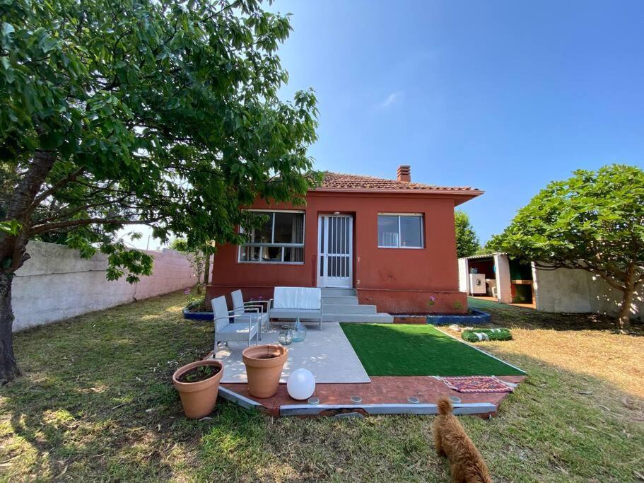 הוילה איסלה דה ארוסה La Casilla - Illa Isla De Arousa - Preciosa Casa Enfrente A Playa Con Vistas Al Mar Y Playa מראה חיצוני תמונה