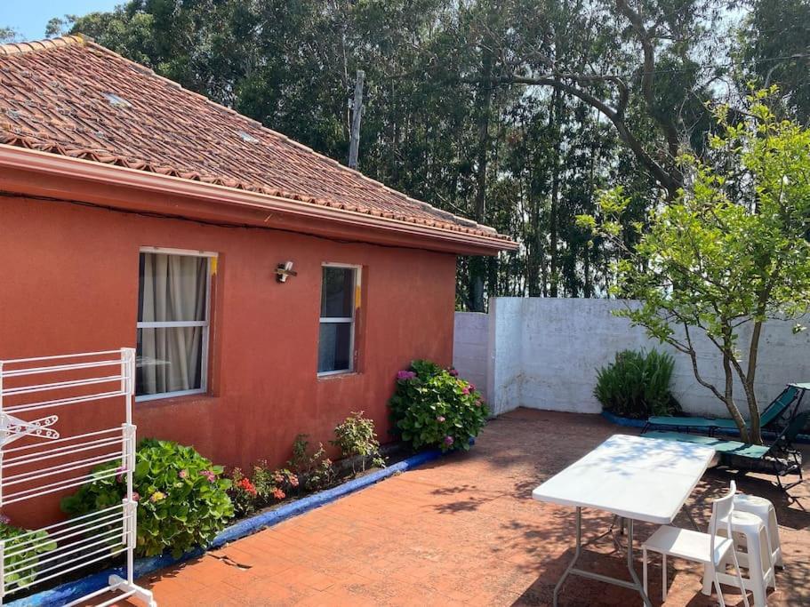 הוילה איסלה דה ארוסה La Casilla - Illa Isla De Arousa - Preciosa Casa Enfrente A Playa Con Vistas Al Mar Y Playa מראה חיצוני תמונה